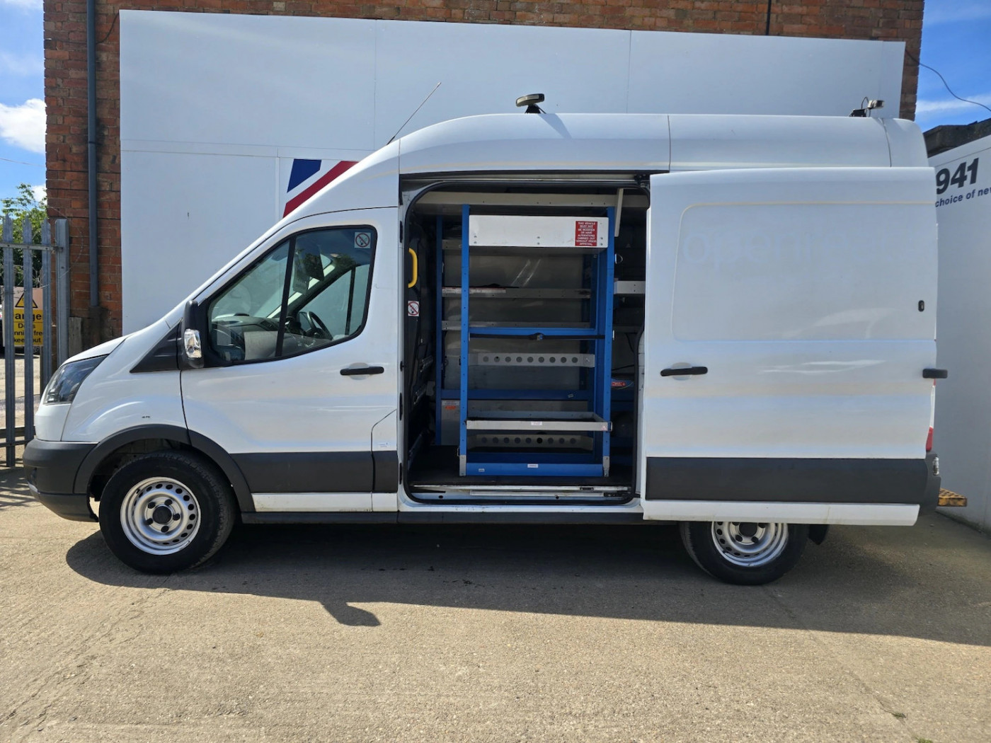 Ford Transit (2018) — image 9