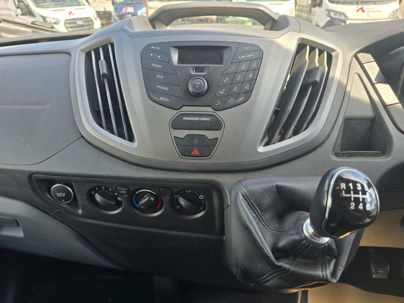 Ford Transit (2018) — image 22