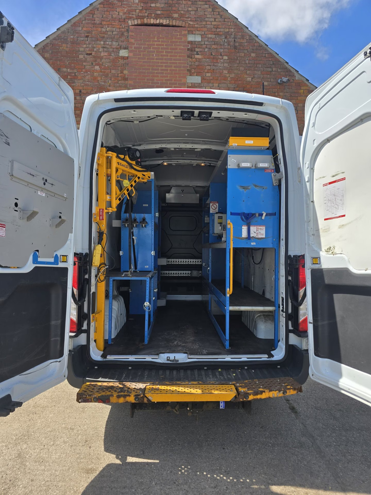 Ford Transit (2018) — image 7