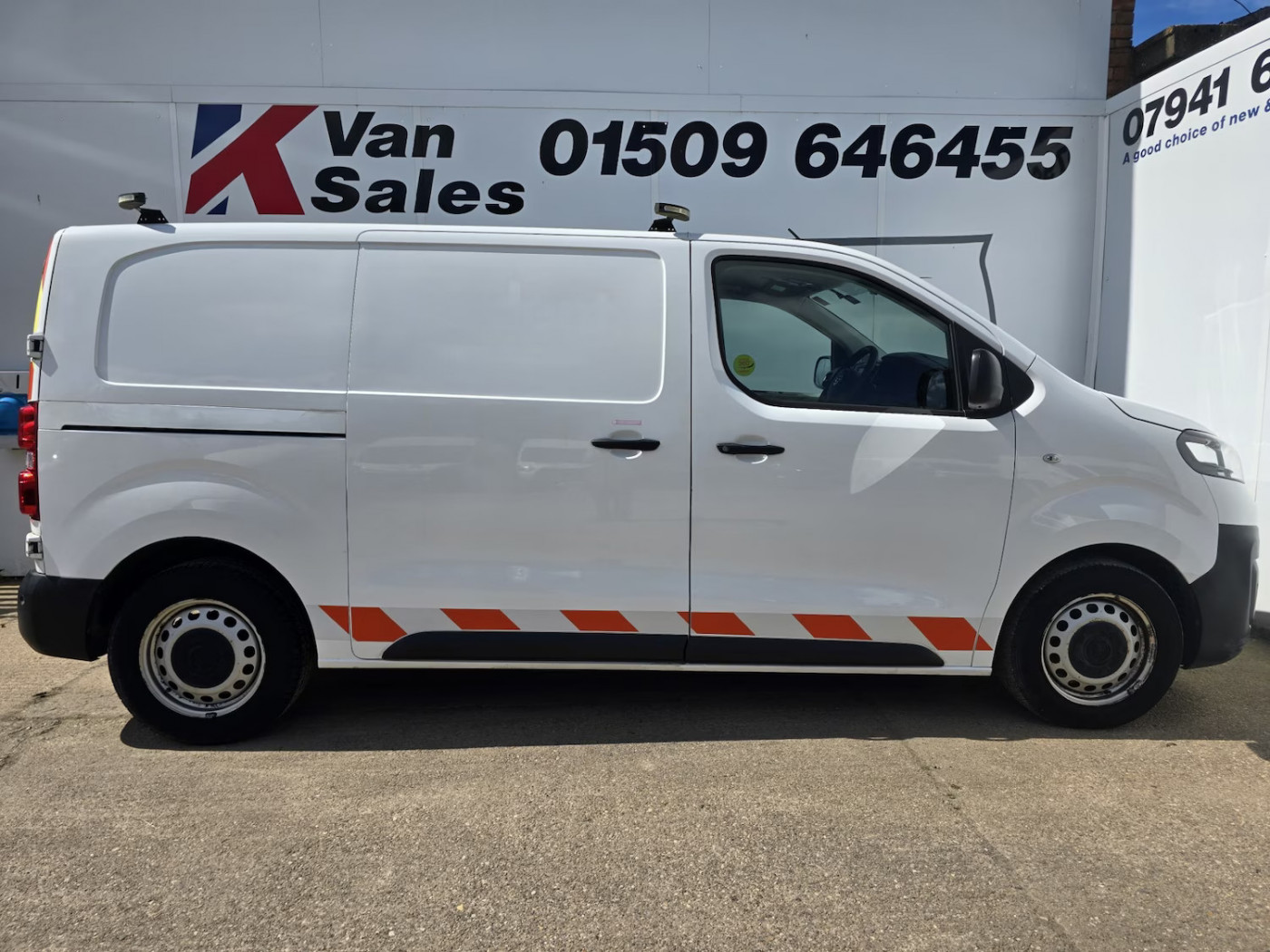 Vauxhall Vivaro (2019) — image 1