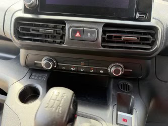 Peugeot Partner (2020) — image 16