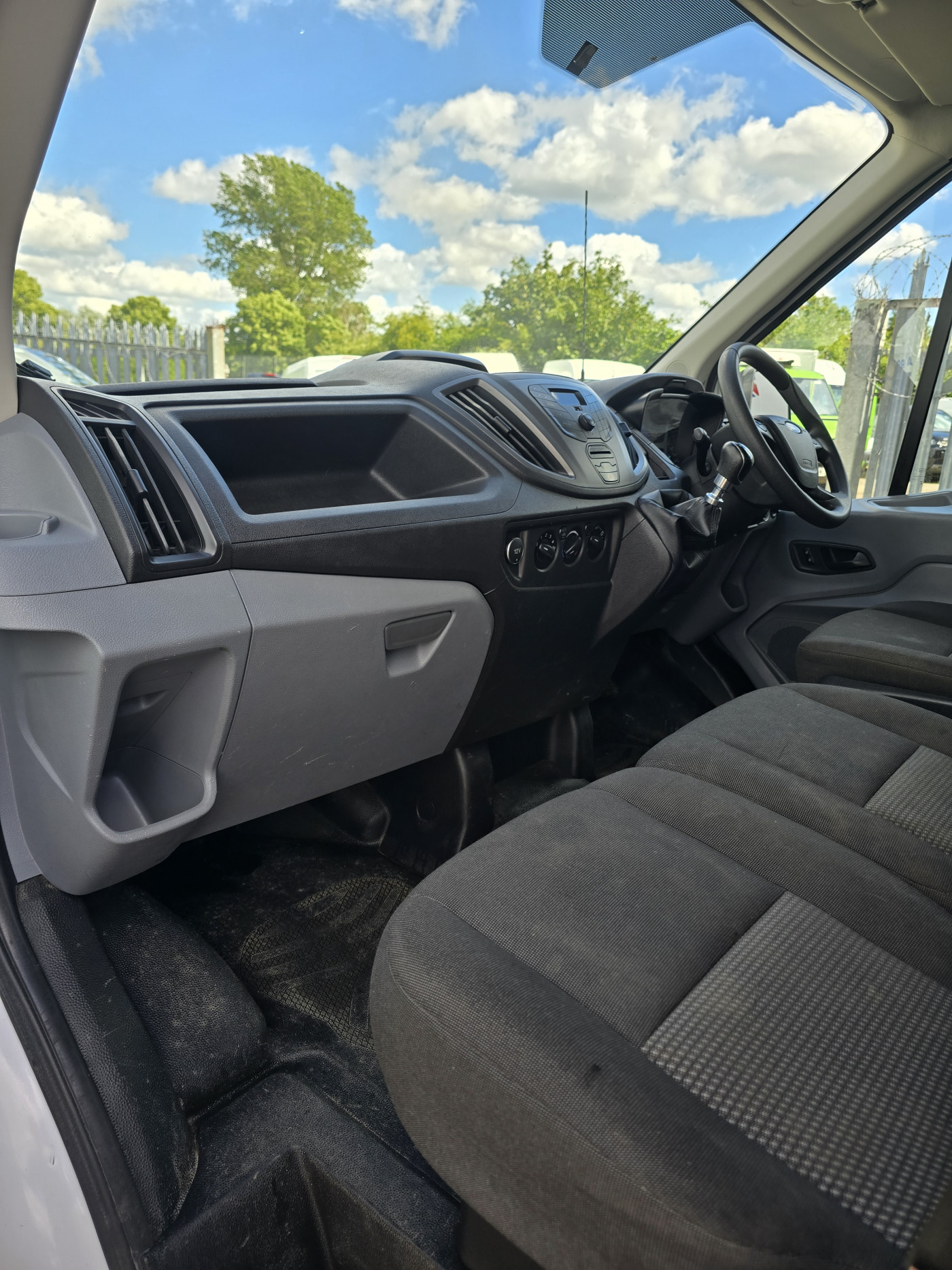 Ford Transit (2019) — image 13