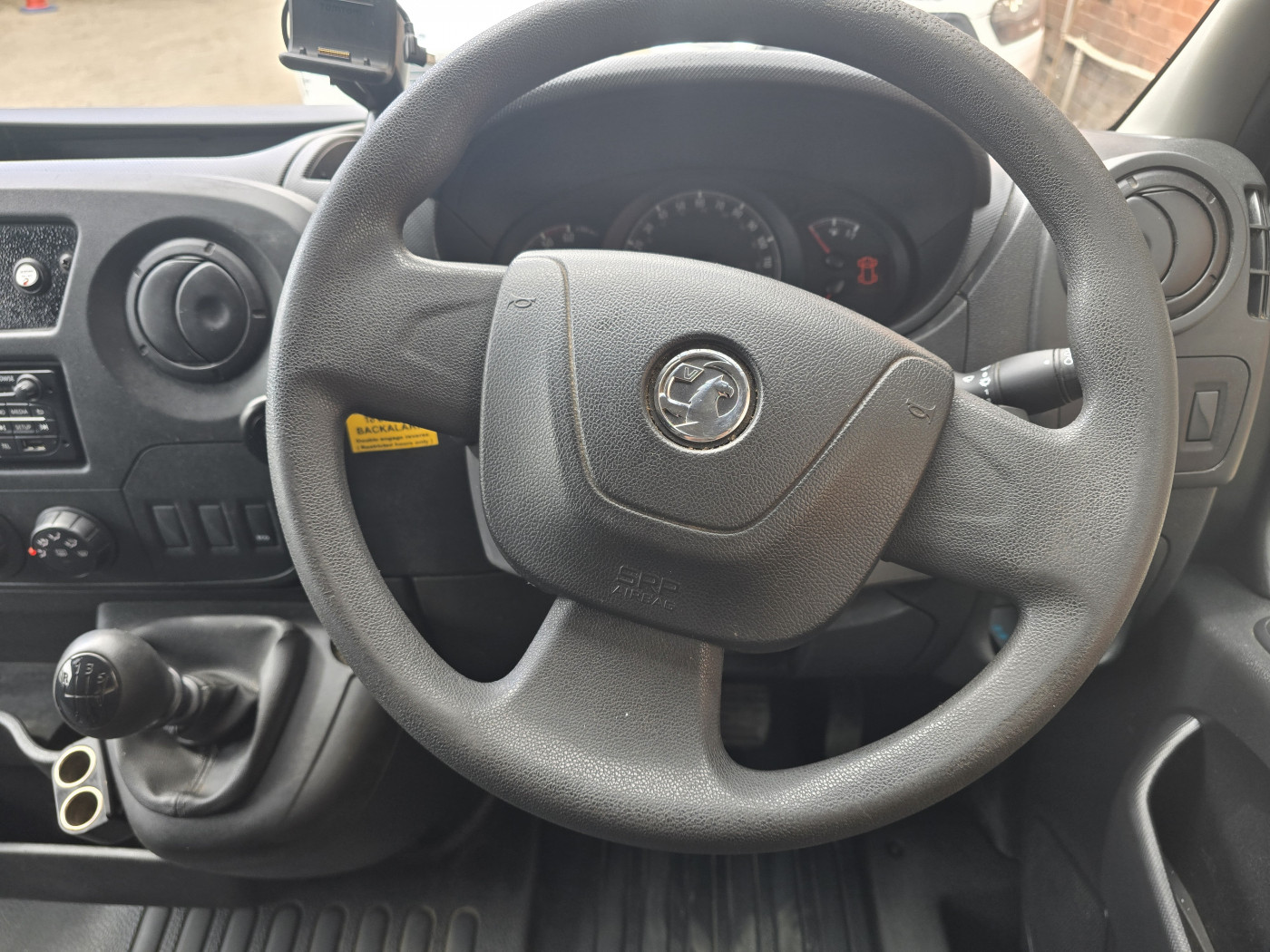 Vauxhall Movano MWB (2019) — image 8