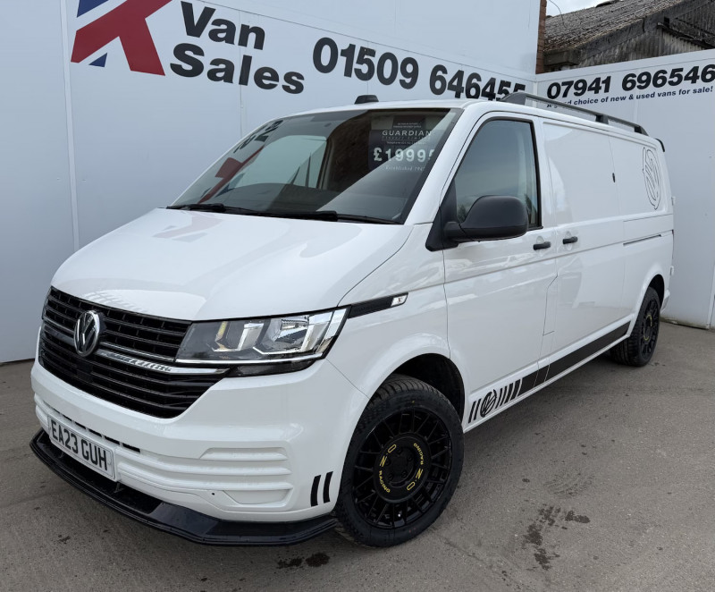 Volkswagen Transporter (2023) — photo 10