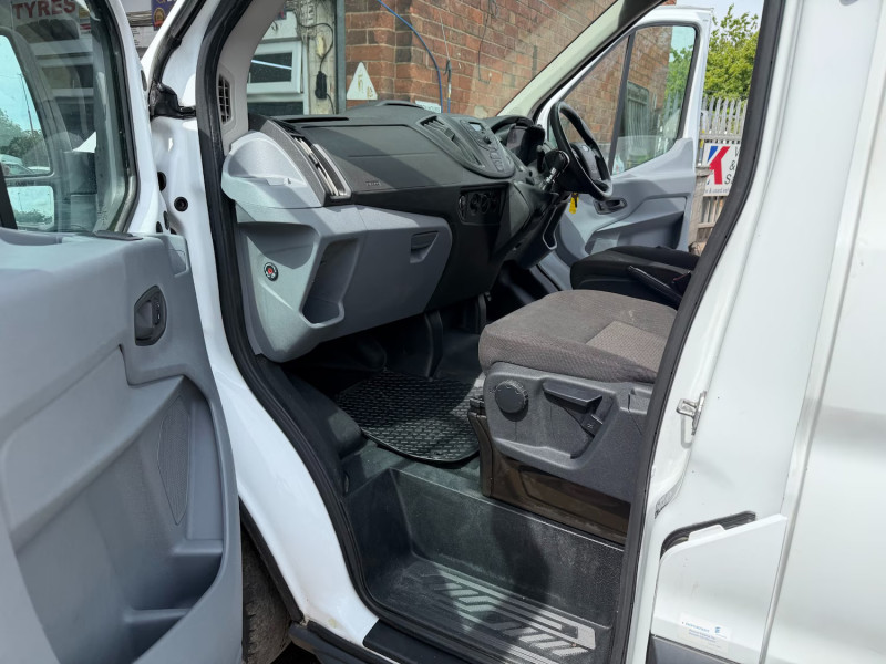 Ford Transit (2018) — photo 8