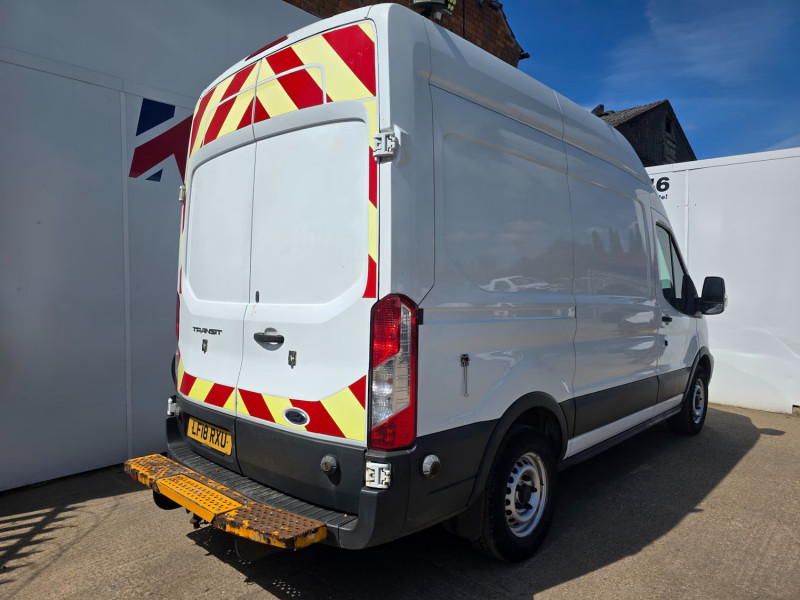 Ford Transit (2018) — photo 5