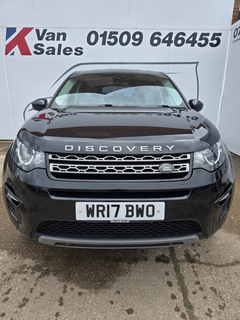 Land Rover Discovery Sport (2017) — photo 2