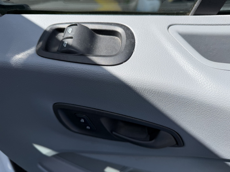 Ford MWB Transit 350 L2 H3 (2019) — photo 11