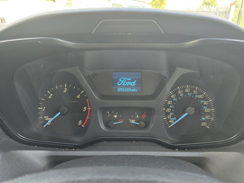 Ford Transit (2019) — photo 10
