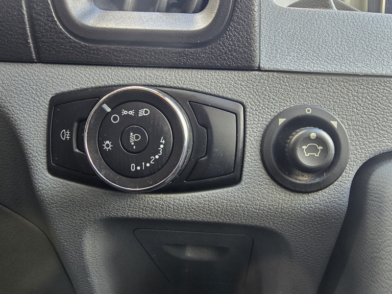 Ford Transit (2019) — photo 11