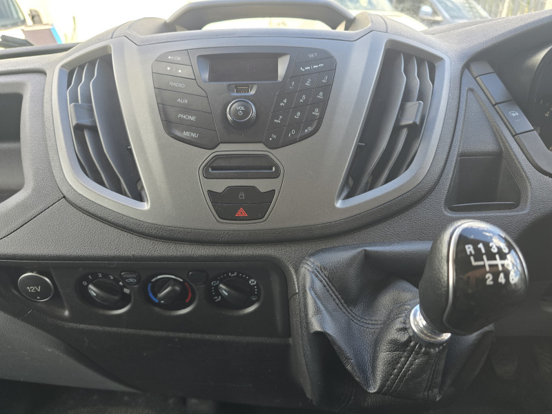 Ford Transit (2019) — photo 12