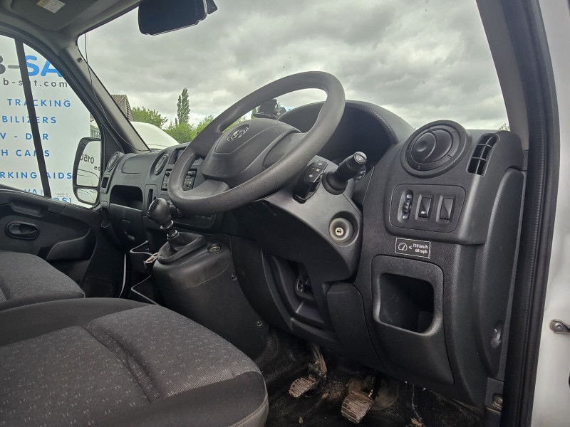 Vauxhall Movano MWB (2019) — photo 7